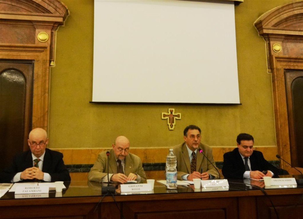 da sx: Roberto Zalambani, Giovanni Rossi, Mimmo Vita, Franco Siddi al Consiglio Nazionale di UNAGA tenutosi nel 2014 al Ministero dell'Agricoltura 